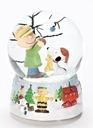 CHARLIE & SNOOPY DECORATE THE TREE SNOW GLOBE